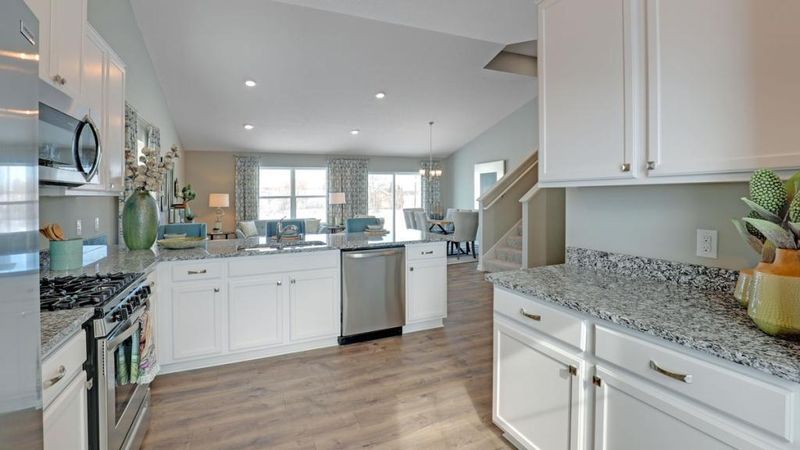 1241 136th St, Rosemount, MN 55068