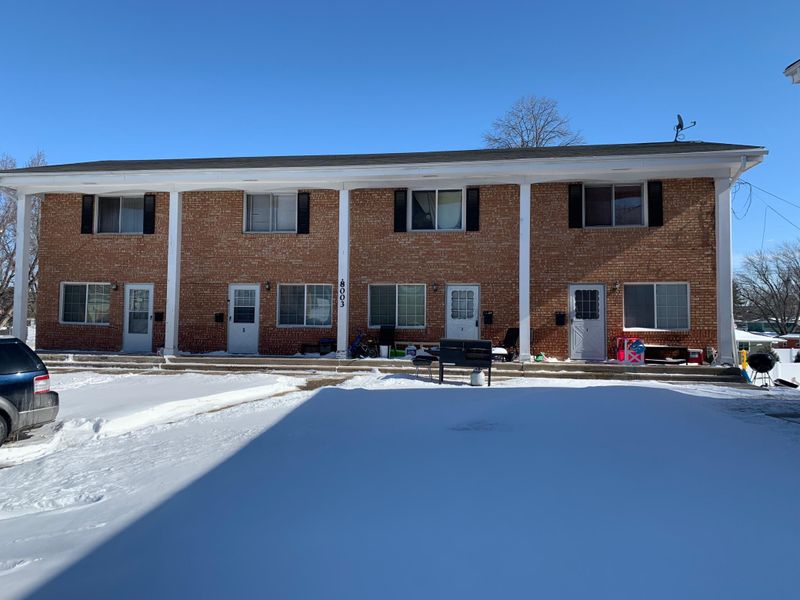 8003 Washburn Cir S, Bloomington, MN 55431