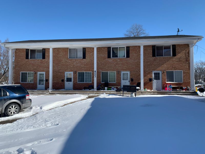8003 Washburn Cir S, Bloomington, MN 55431