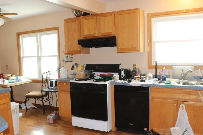 212 W 5th St, Cyrus, MN 56323
