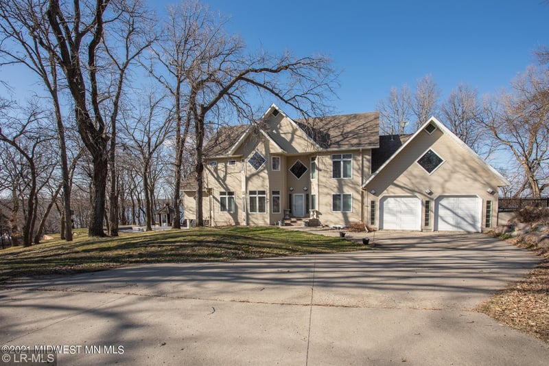 20231 S Pelican Dr, Pelican Rapids, MN 56572