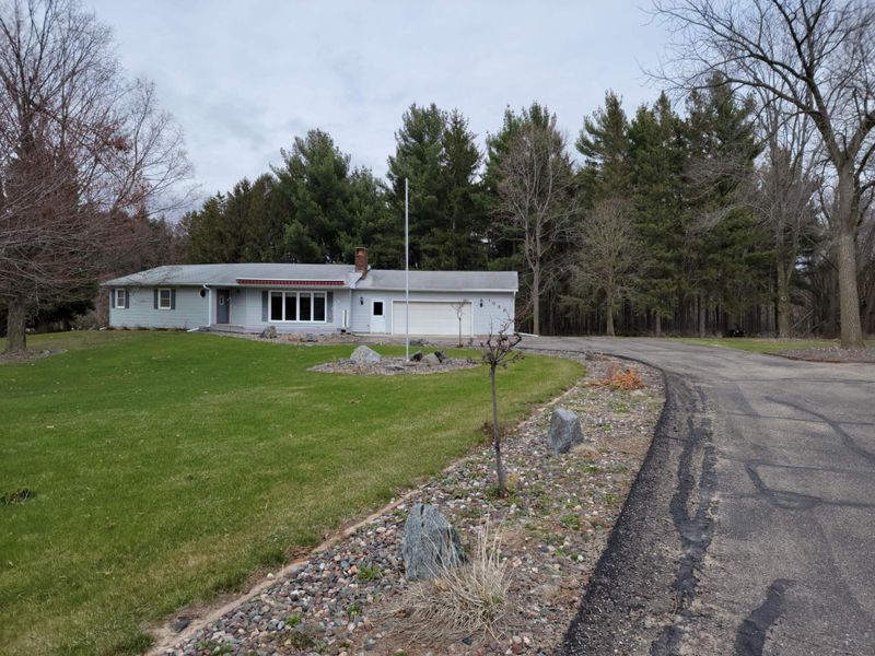 1028 3rd Ave W, Durand, WI 54736