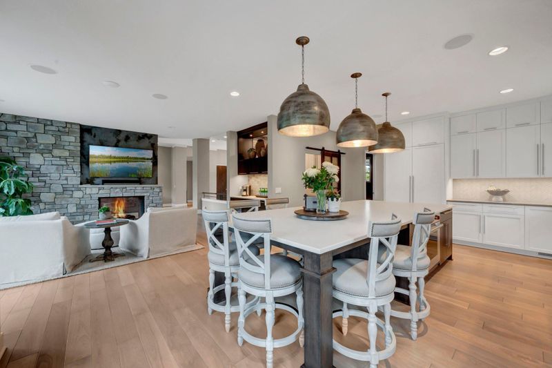 8988 English Turn, Eden Prairie, MN 55347