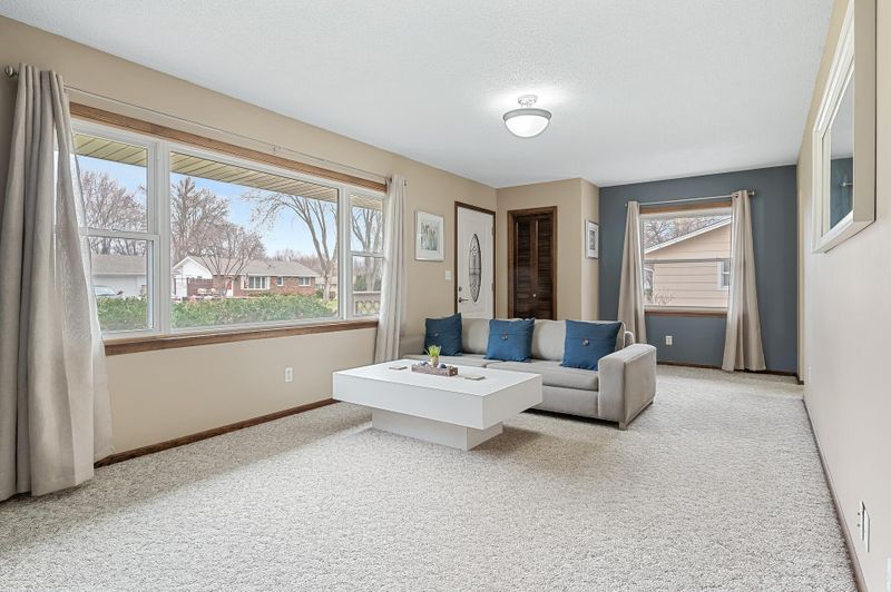 10034 Pilgrim Way, Maple Grove, MN 55369