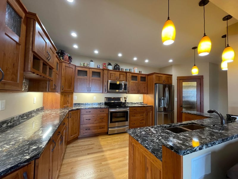 820 River St, Dakota, MN 55925