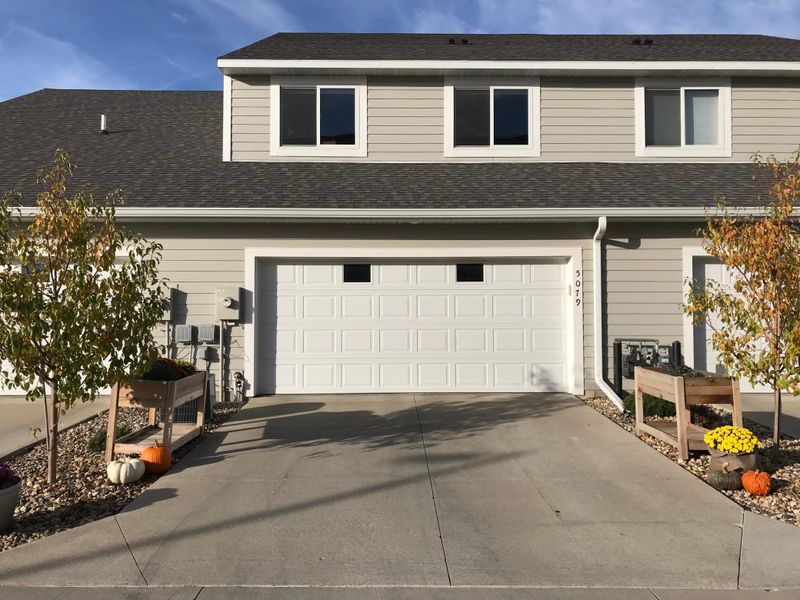 5079 56th St NW, Rochester, MN 55901