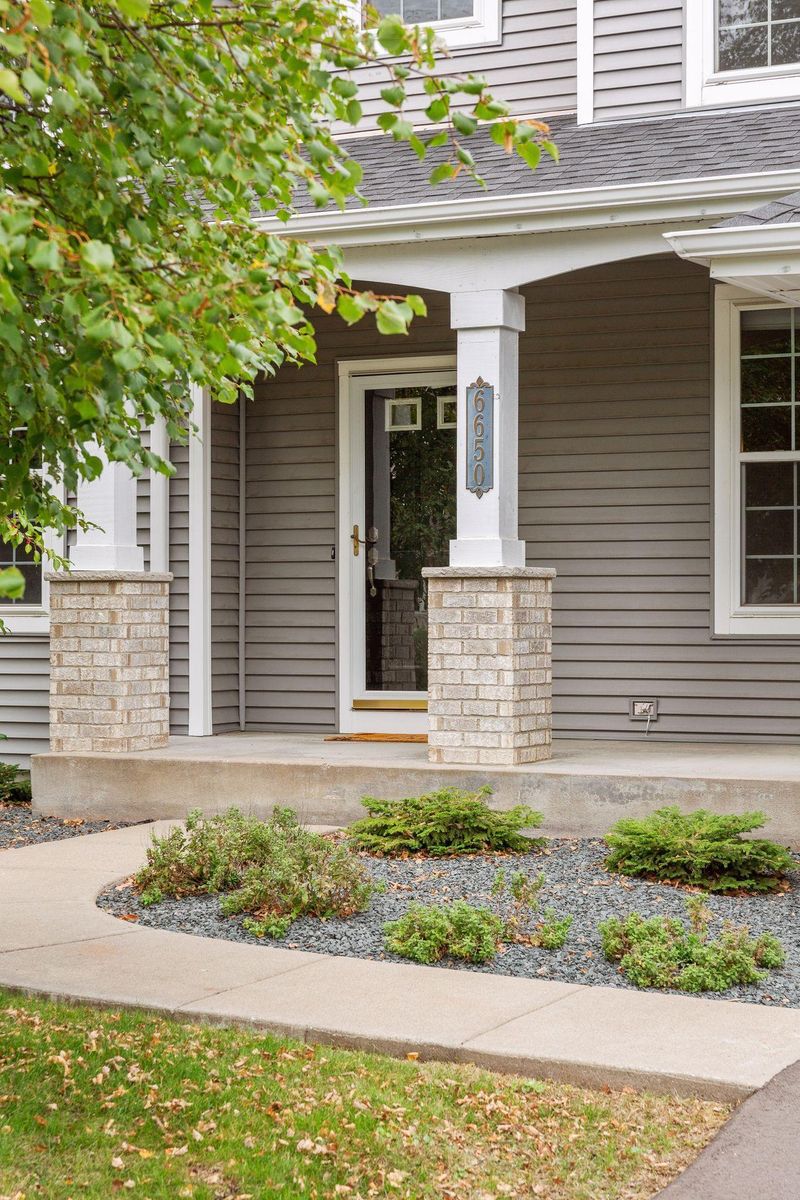 6650 Inland Ln N, Maple Grove, MN 55311