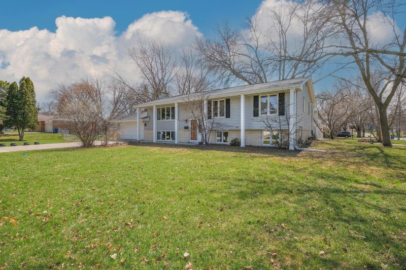 2600 36th Ave NE, Saint Anthony, MN 55418