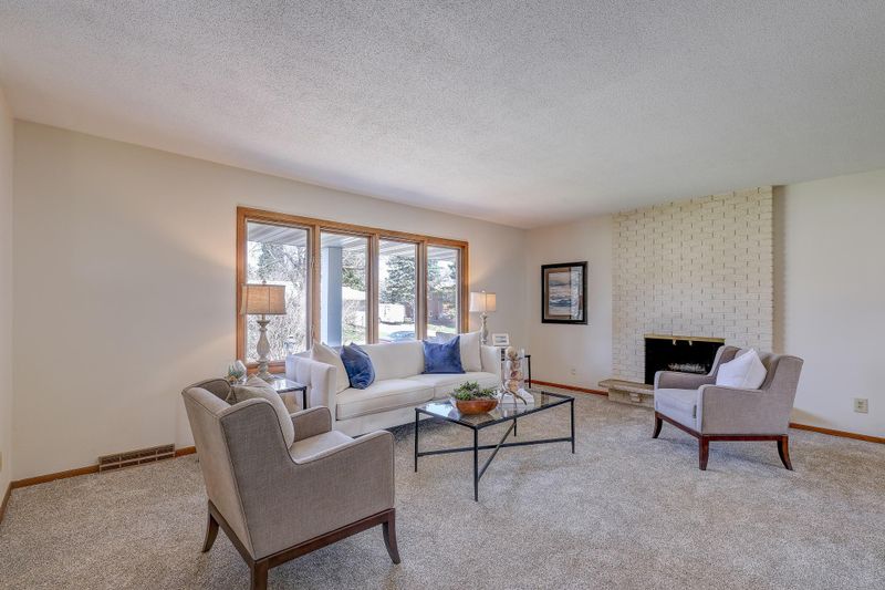 2600 36th Ave NE, Saint Anthony, MN 55418