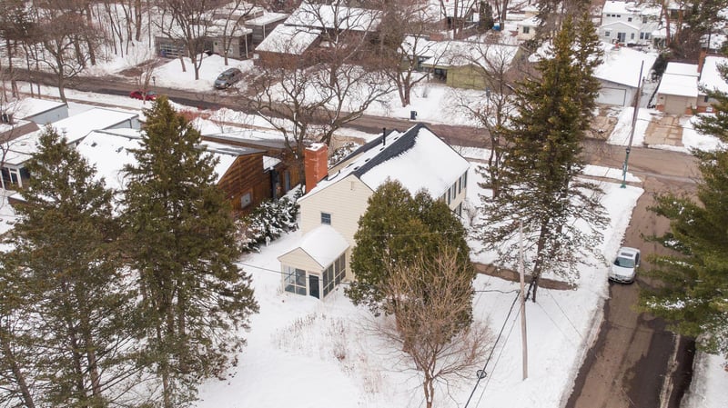 2165 Hoyt Ave W, Falcon Heights, MN 55108