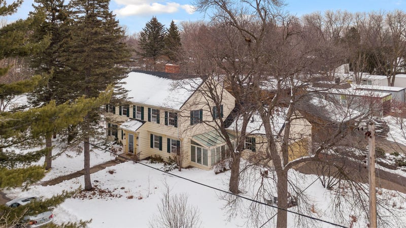 2165 Hoyt Ave W, Falcon Heights, MN 55108