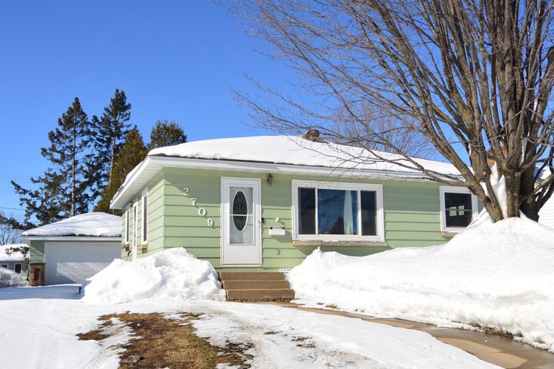2709 Diane Ln, Hibbing, MN 55746