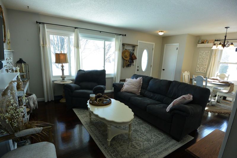 2709 Diane Ln, Hibbing, MN 55746