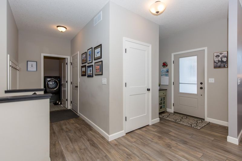 959 Forest Edge Cir, Jordan, MN 55352