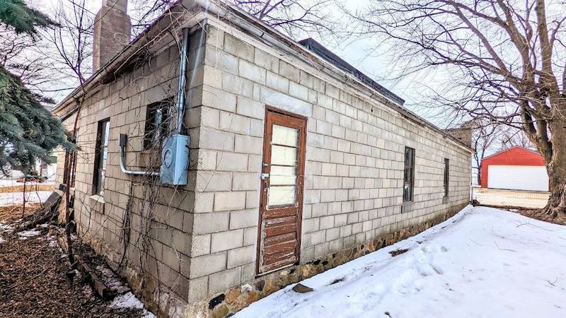 16026 County 5, Spring Valley, MN 55975
