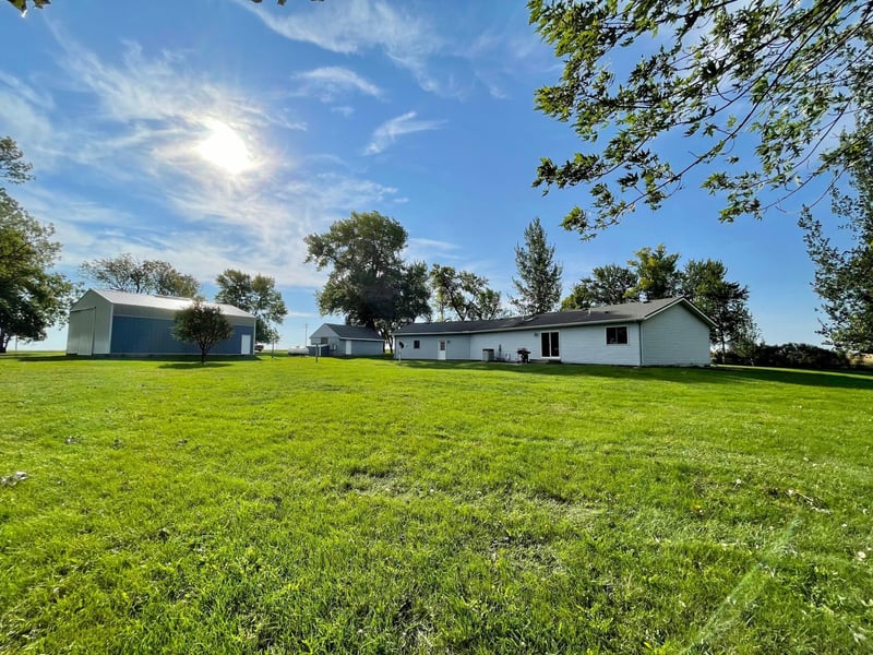 2596 201st St, Currie, MN 56123