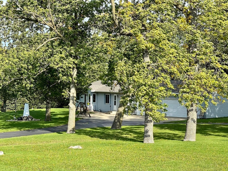2596 201st St, Currie, MN 56123