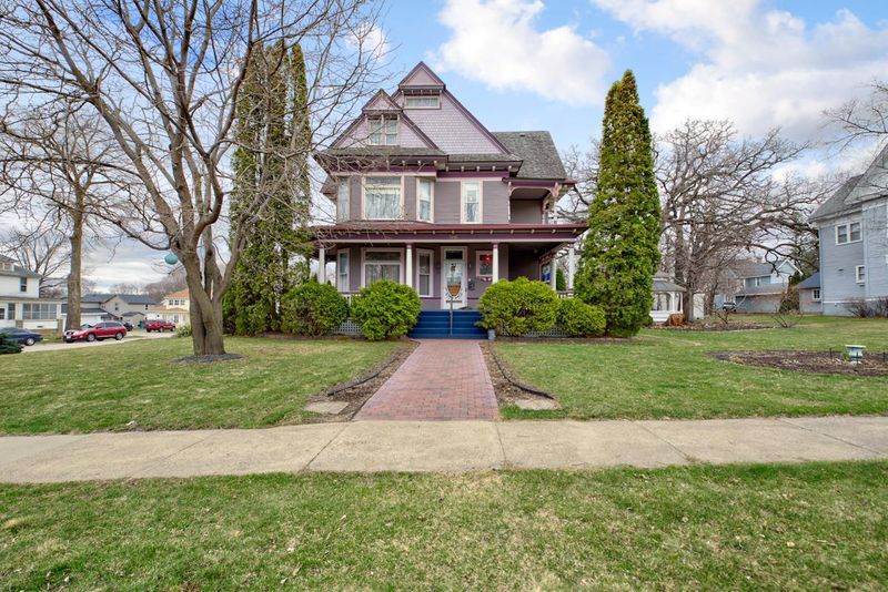 306 E Broadway St, Owatonna, MN 55060