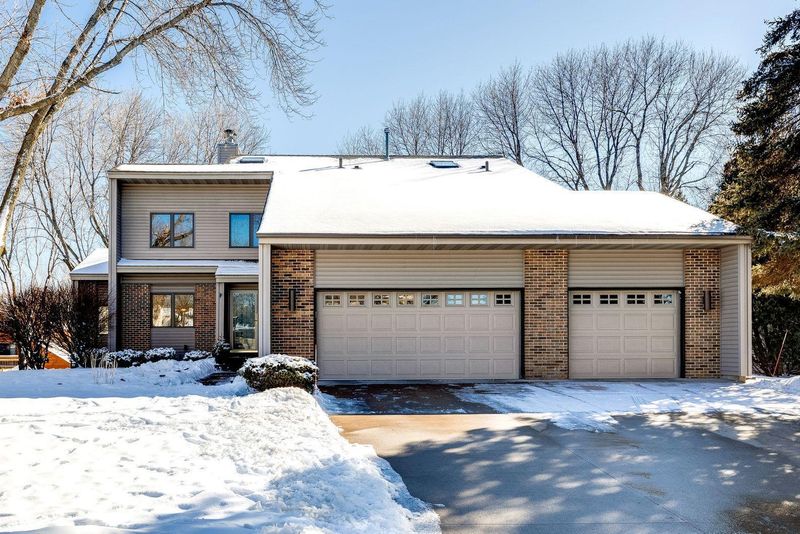 9562 Yukon Cir S, Bloomington, MN 55438