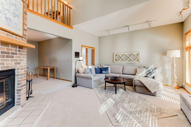 9562 Yukon Cir S, Bloomington, MN 55438