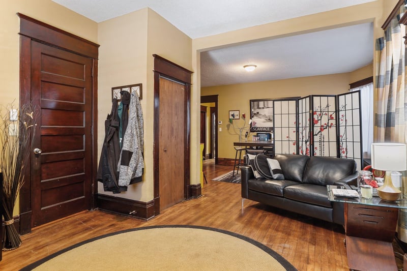 277 Aurora Ave, Saint Paul, MN 55103