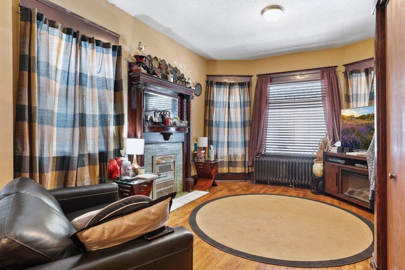 277 Aurora Ave, Saint Paul, MN 55103