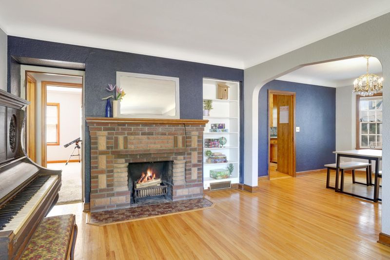 1214 Cherokee Ave, West Saint Paul, MN 55118