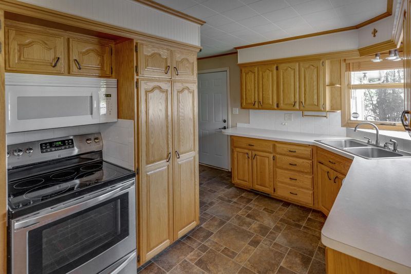 17058 Dewes Rd, Brainerd, MN 56401