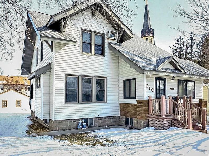 219 Main St E, Freeport, MN 56331