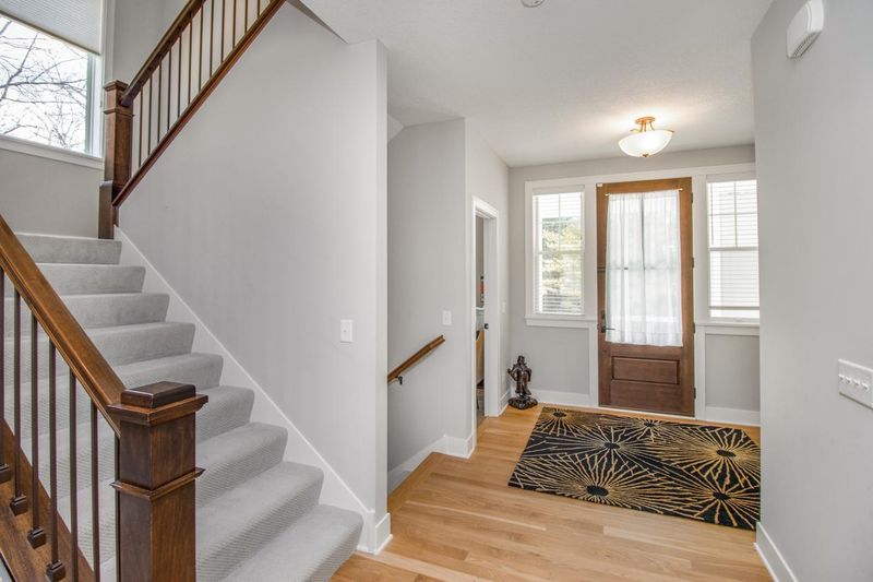 13401 Tudor Rd, Minnetonka, MN 55305
