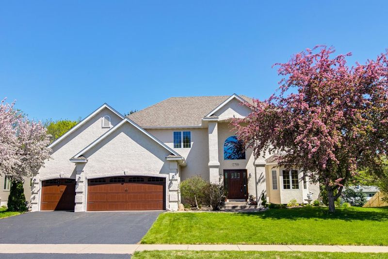 13700 Candice Ln, Eden Prairie, MN 55346