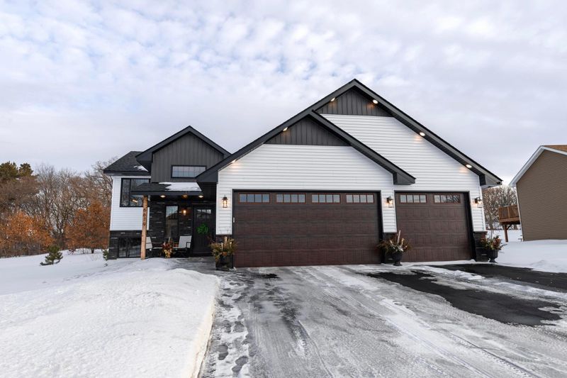 6659 378th St, North Branch, MN 55056