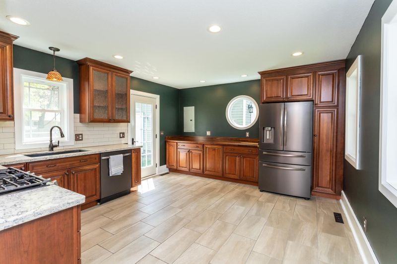 1105 Maple St, Hastings, MN 55033