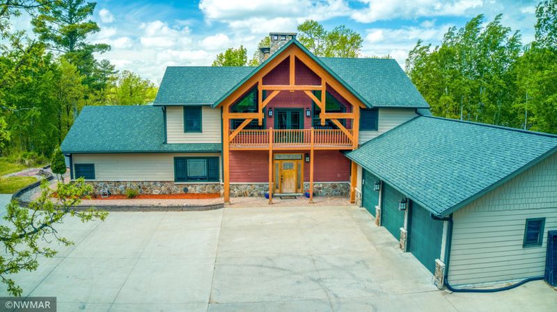 8201 Strongbow Dr NE, Bemidji, MN 56601