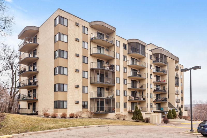 1111 Elway St #102, Saint Paul, MN 55116