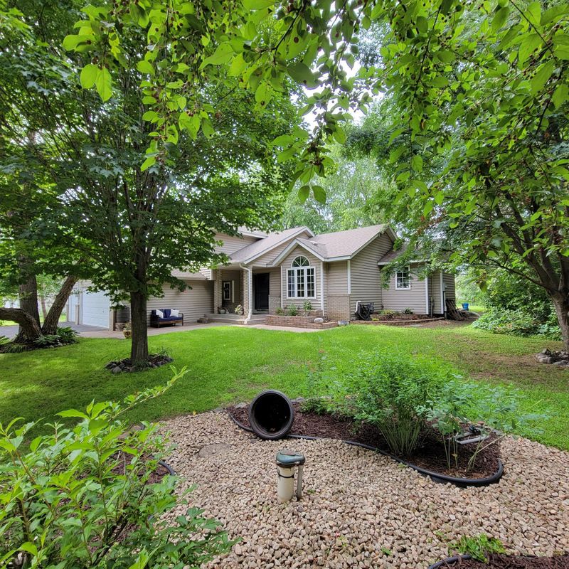 6554 401st St, North Branch, MN 55056