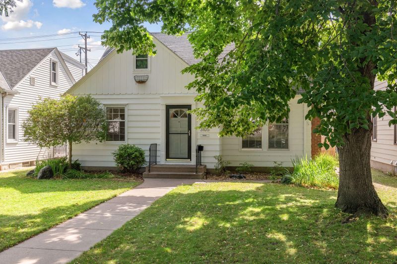 3105 Mckinley St NE, Minneapolis, MN 55418