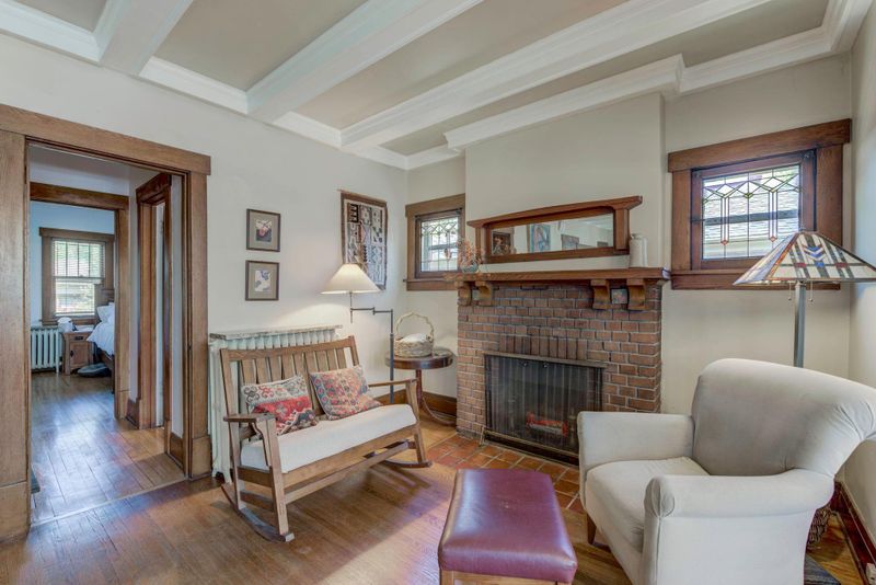 1001 Osceola Ave, Saint Paul, MN 55105