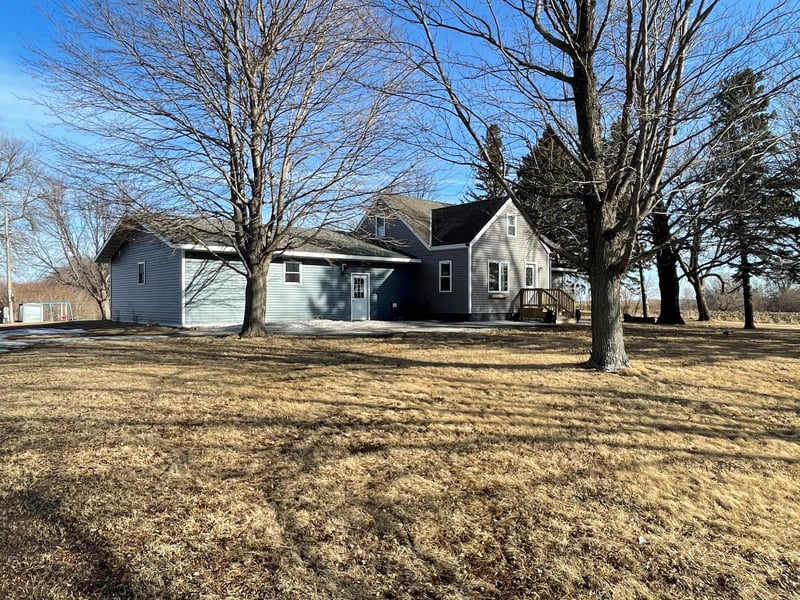 21466 County Road 7, Walnut Grove, MN 56180