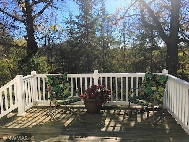 215 Bakke Ave W, Newfolden, MN 56738