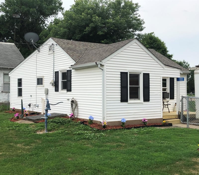 222 Central Ave, Kenneth, MN 56147
