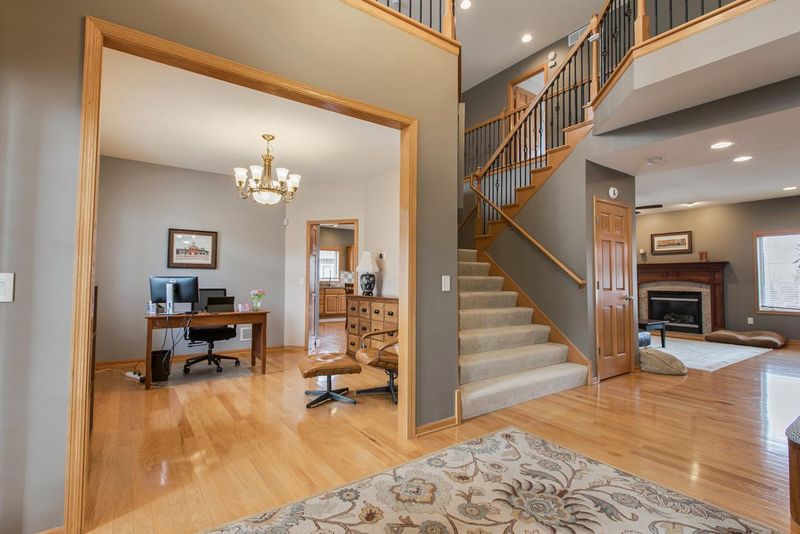 9743 Laforet Dr, Eden Prairie, MN 55347