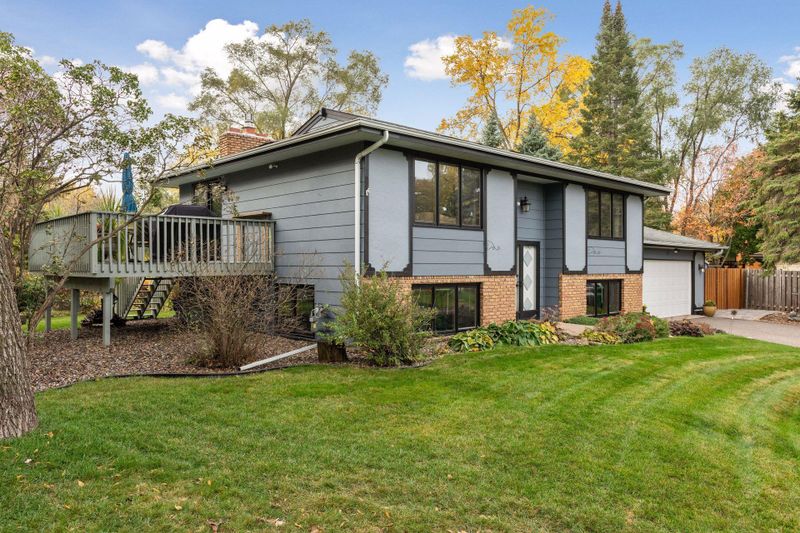 80 Alden Cir NE, Fridley, MN 55432