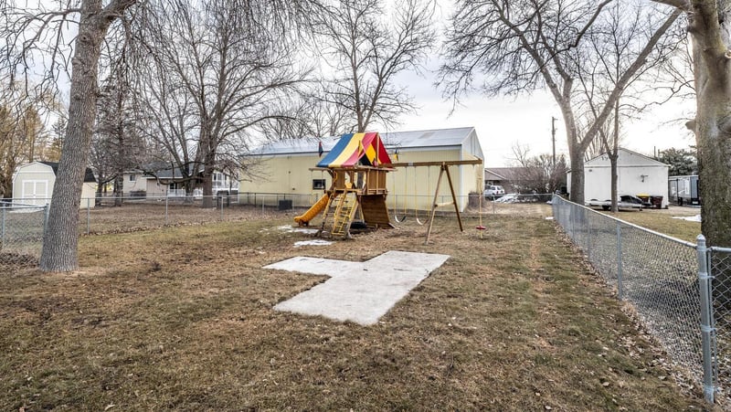29080 Dickman Ave, Randolph, MN 55065