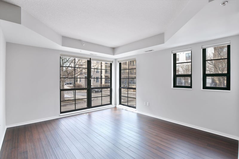 825 Berry St #111, Saint Paul, MN 55114