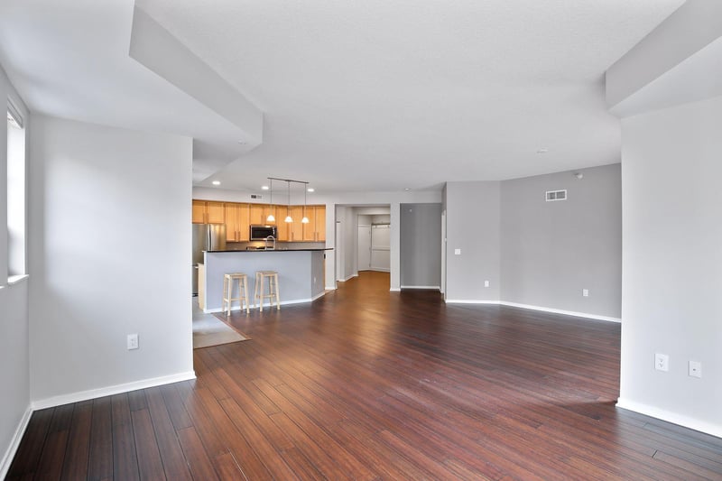 825 Berry St #111, Saint Paul, MN 55114