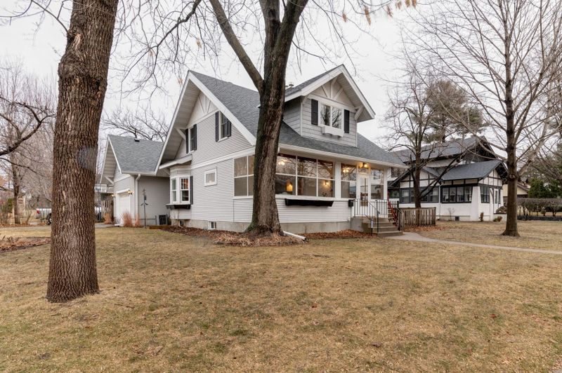 2291 6th St, White Bear Lake, MN 55110