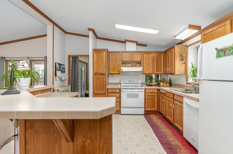 800 Quarry Spring St W, Kasota, MN 56050
