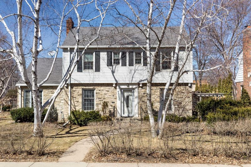1065 Hoyt Ave W, Saint Paul, MN 55117