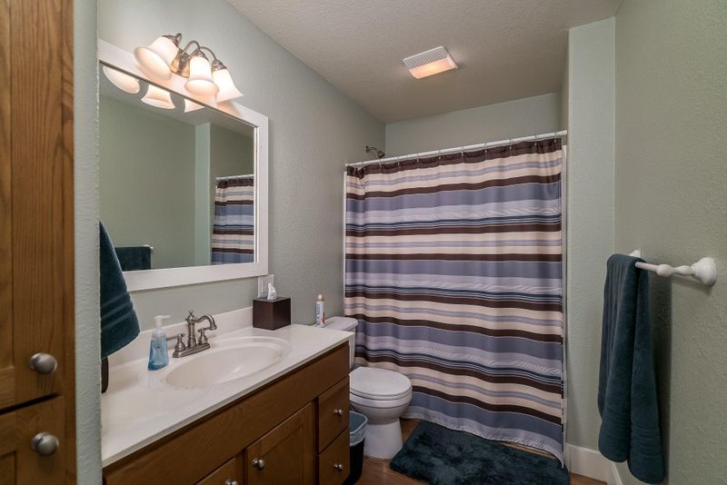 1290 Birch Ave, Mankato, MN 56001
